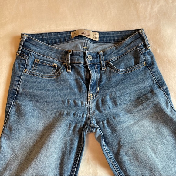 Hollister Light Blue Denim Skinny Jeans - Picture 3 of 6